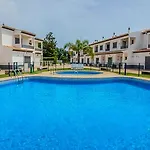 Charming 3-bedroom With Pool In Ferienhaus Albufeira