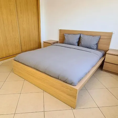 Holiday home Charming 3-bedroom With Pool In