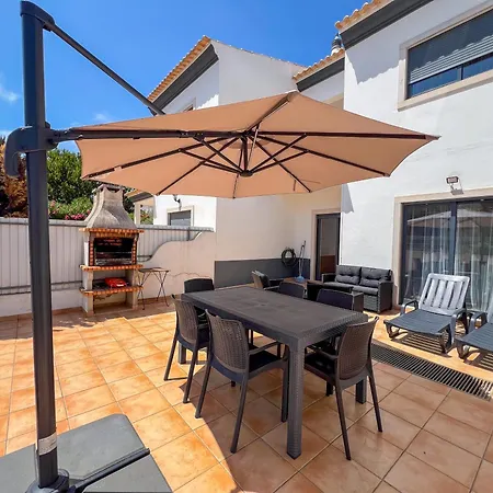 Charming 3-bedroom With Pool In 別荘 アルブフェイラ
