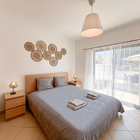 Charming 3-bedroom With Pool In