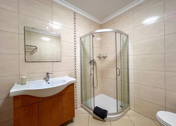 Charming 3-bedroom With Pool In Albufeira